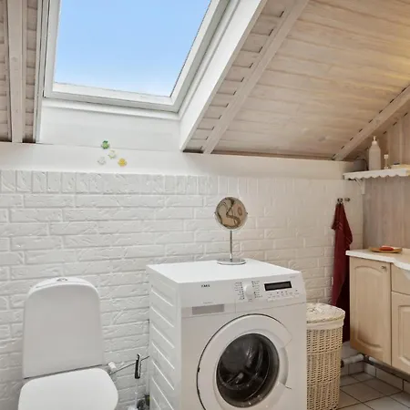3 Bedroom Cozy In Logstor Hébergement de vacances