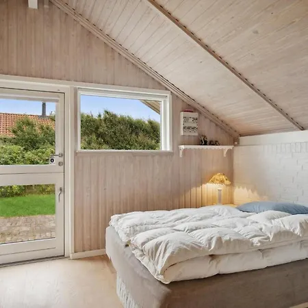 3 Bedroom Cozy In Logstor Prázdninový dům Løgsted