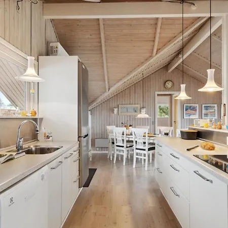 3 Bedroom Cozy In Logstor *