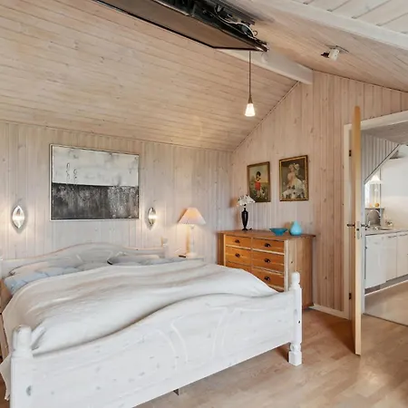 3 Bedroom Cozy In Logstor